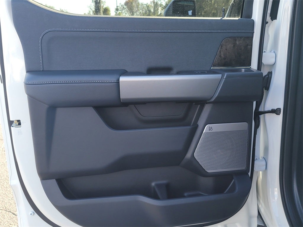 2025 Ford F-350SD Lariat