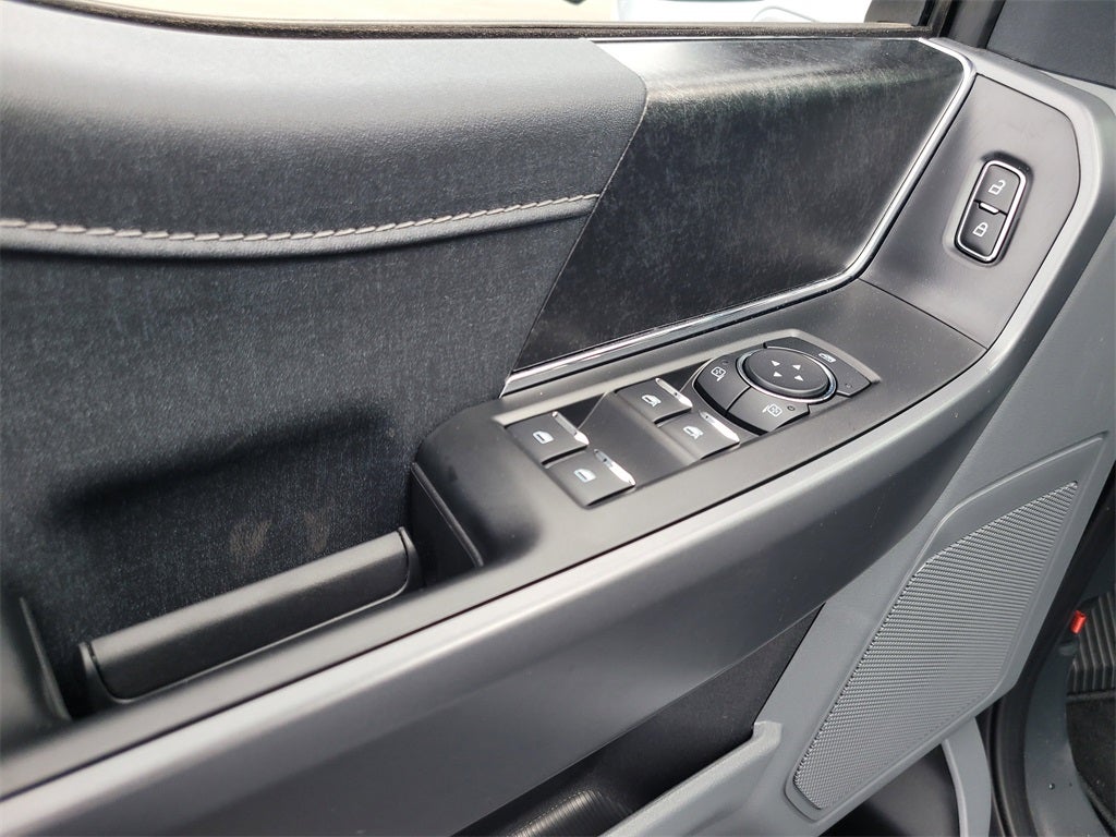 2025 Ford F-150 Lightning XLT