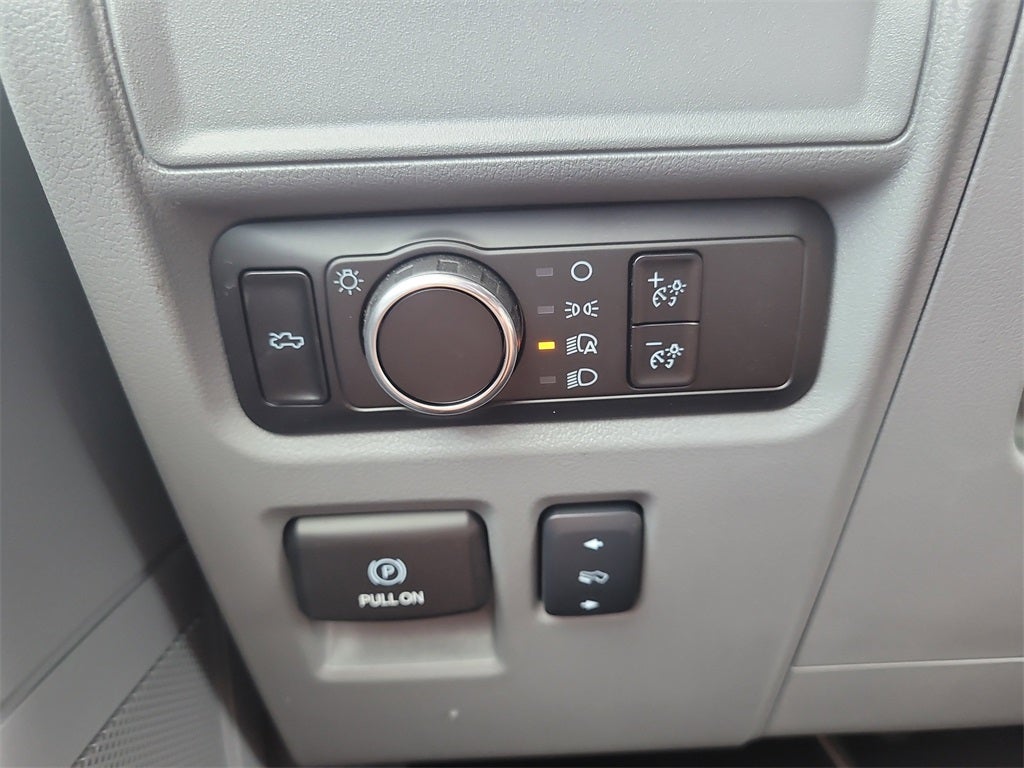 2025 Ford F-150 Lightning XLT