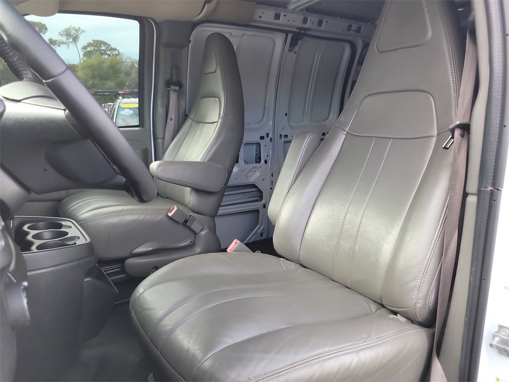 2022 Chevrolet Express 2500 Work Van Cargo