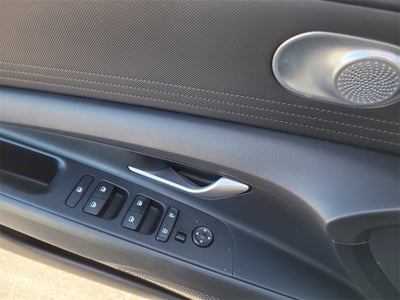 2022 Hyundai Elantra SE