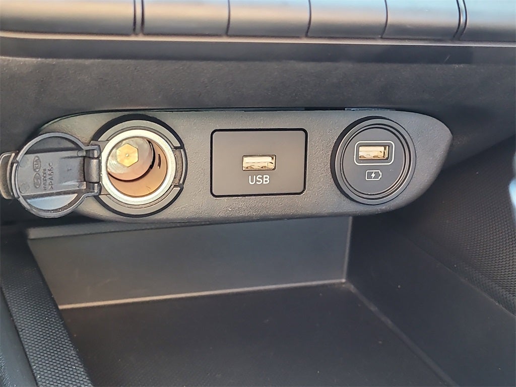 2022 Hyundai Elantra SE